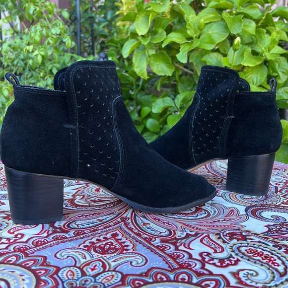 Gianni Bini Peep Toe Mono Black Suede Ankle Booties - Picture 11 of 16